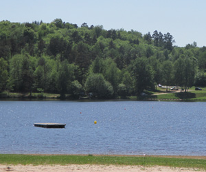 Vue sur le lac du Coiroux