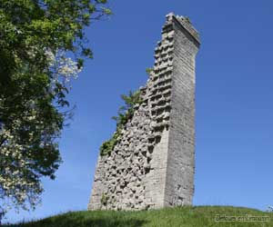 Yssandon, la tour féodale