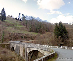 Sur la route d'Anzème