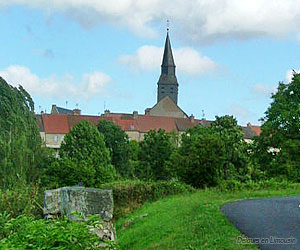 Le bourg de Chénérailles