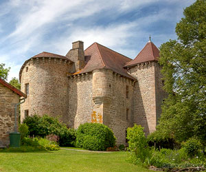 Bâtiment médiéval à Mansat-la-Courrière