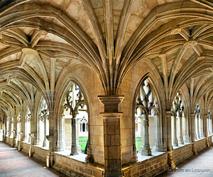 Galerie autour du cloître