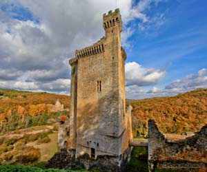 Commarque, le donjon roman