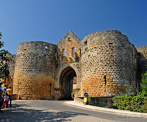 La porte des Tours à Domme