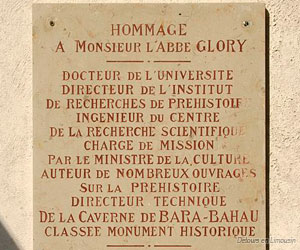 Plaque d'hommage à l'abbé Glory