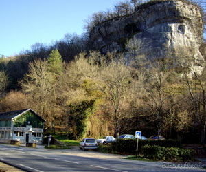 Entrée de la grotte de Font-de-Gaume