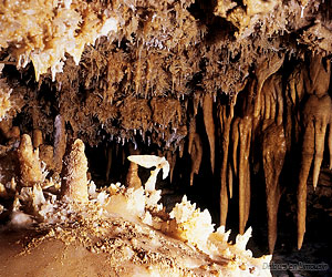 Cristallisations dans la grotte du Grand Roc