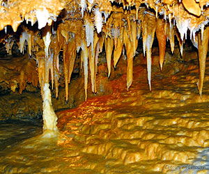 Cristallisations dans la grotte du Grand Roc