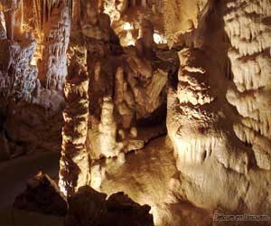 Grotte de Villars