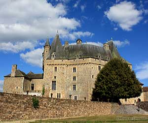 Château de Jumilhac, façade côté jardins