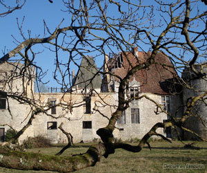 Façade du château de Laxion